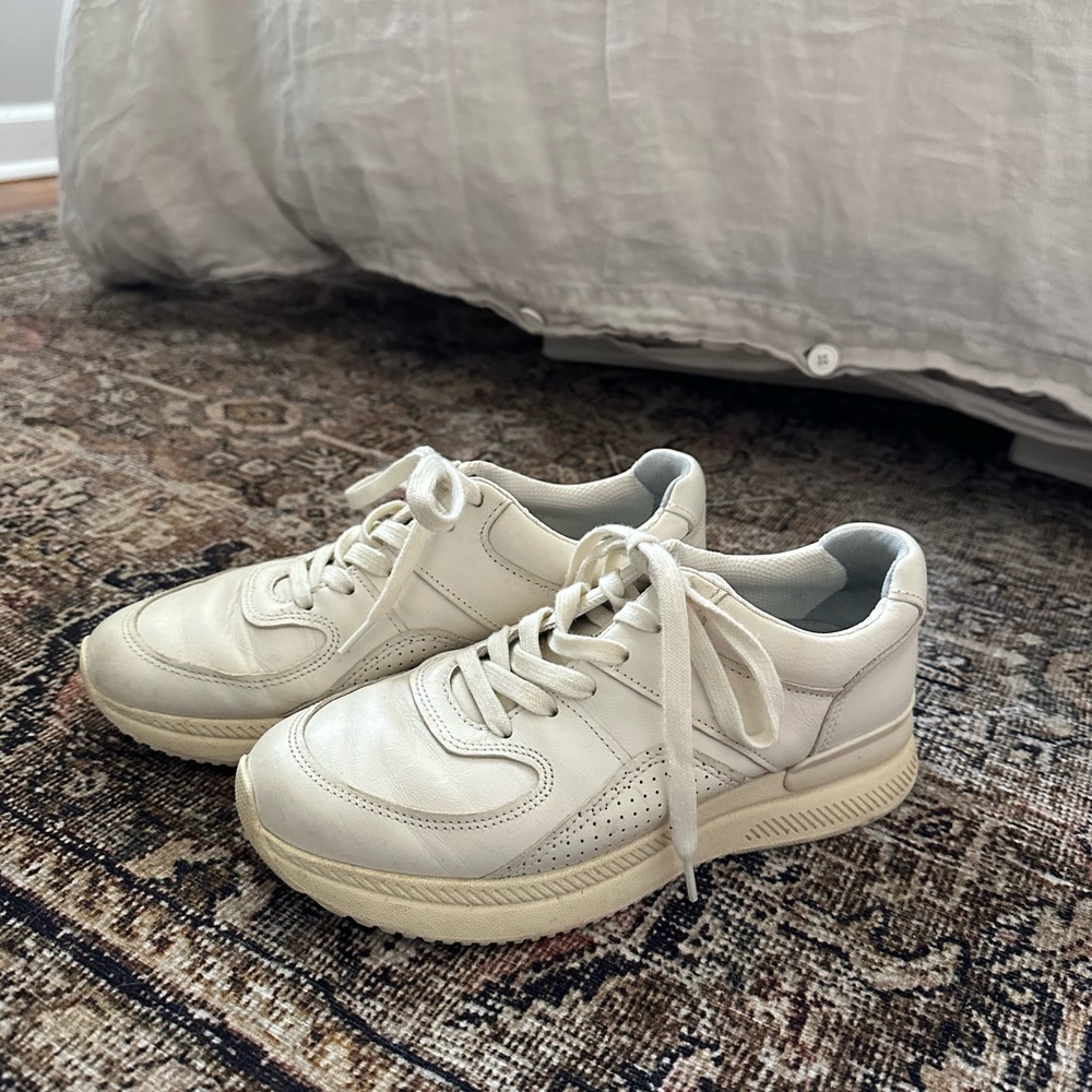 Everlane women’s sneakers